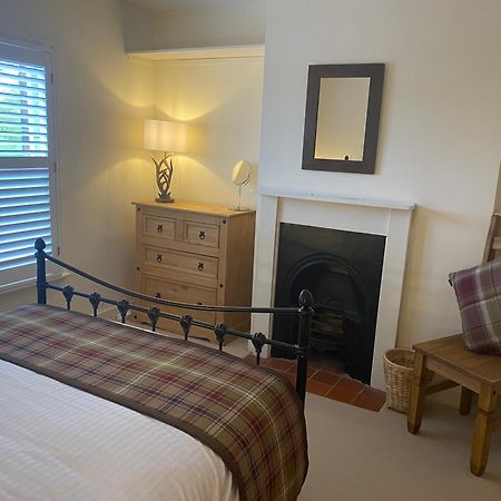 A Charming And Stylish Country Cottage. Hungerford Εξωτερικό φωτογραφία